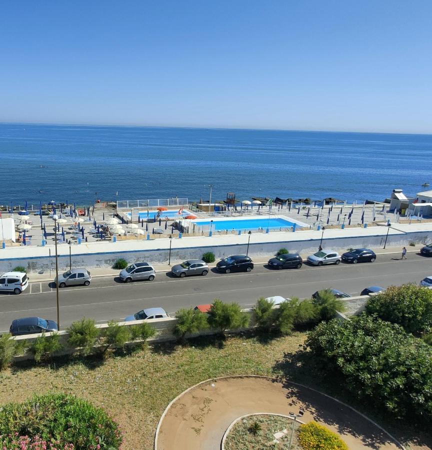 Seafront Suites Bari Eksteriør bilde